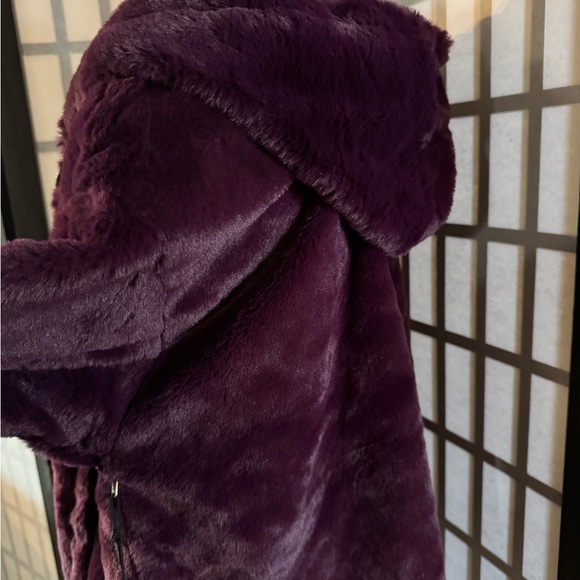 Forever 21 Purple Bomber Jacket Plush Faux Fur - Picture 4 of 4